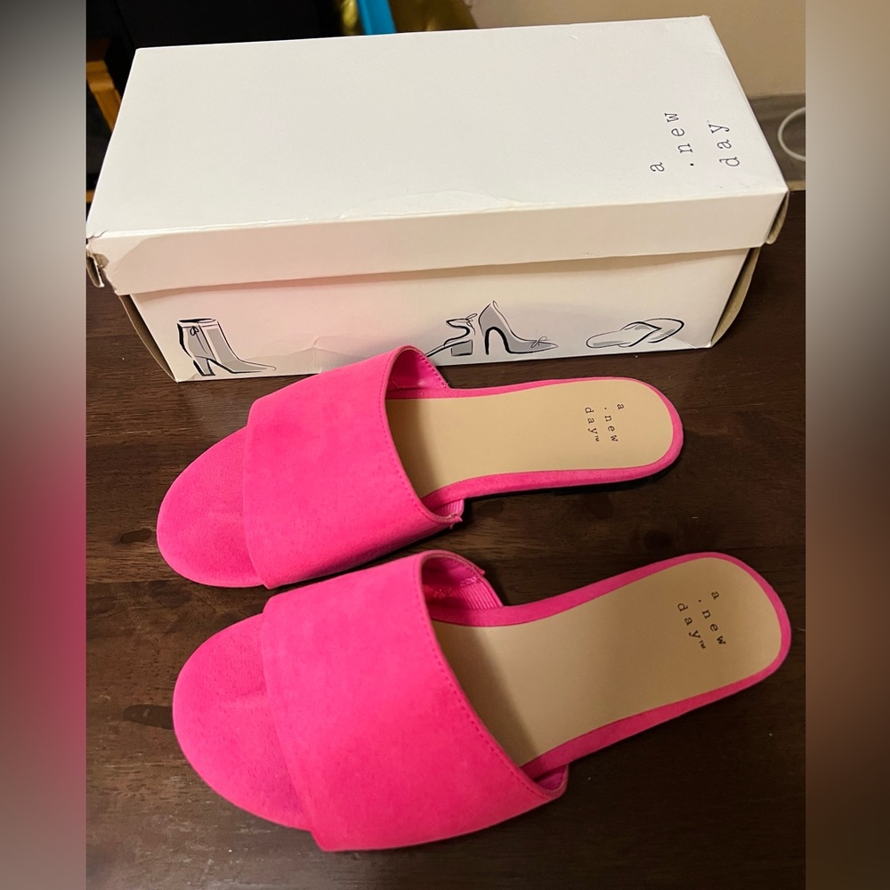A new day pink flat sandals with box size 6
